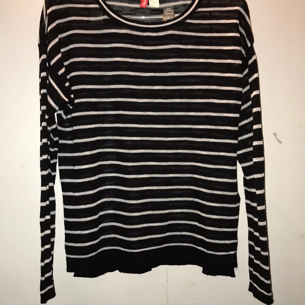 Lightweight sweater (A10)